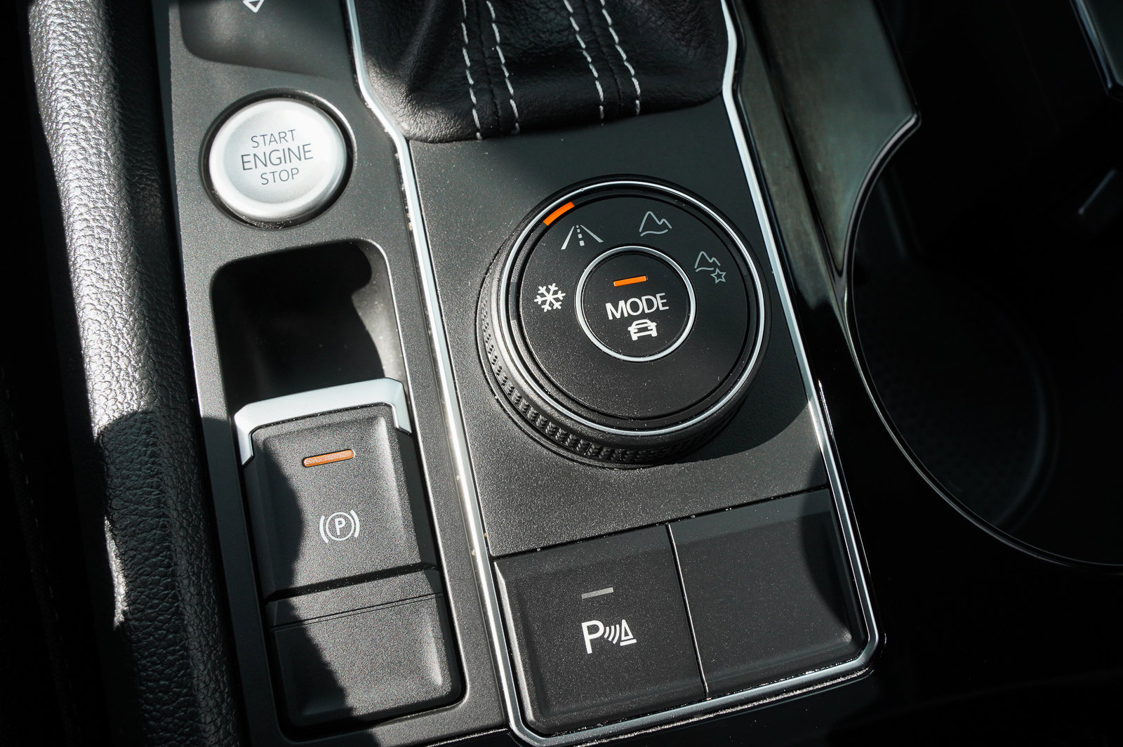 2022 Volkswagen Atlas V6 SE Technology photo 12
