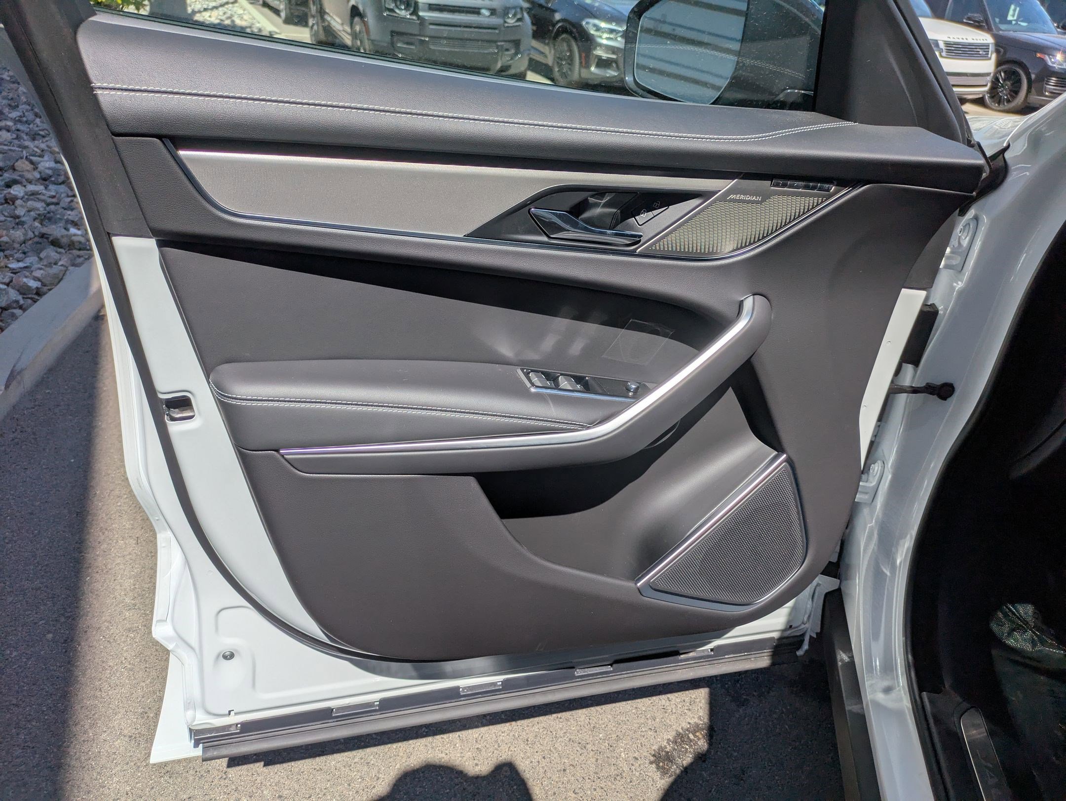 2026 Jaguar F-PACE P250 R-Dynamic S photo 9