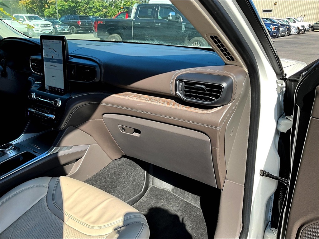 2020 Ford Explorer Platinum photo 13
