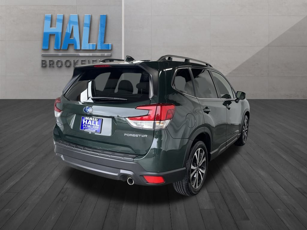 2022 Subaru Forester Limited photo 5