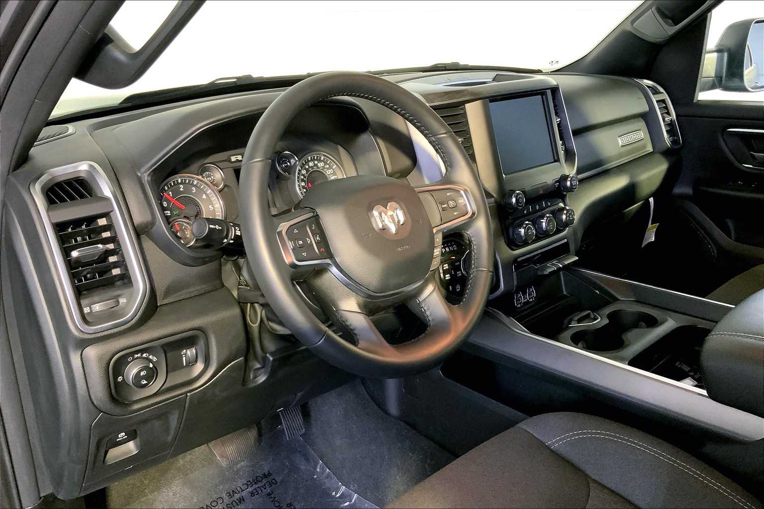 2024 Ram 1500 Big Horn photo 16