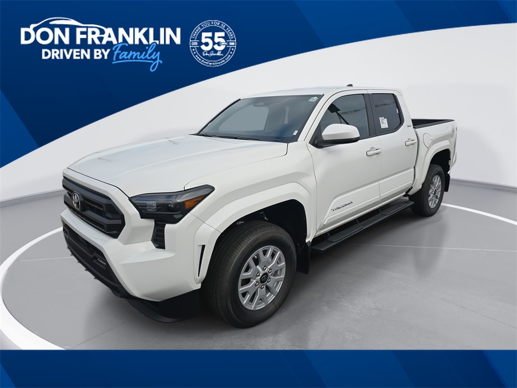 2025 Toyota Tacoma SR5's photo