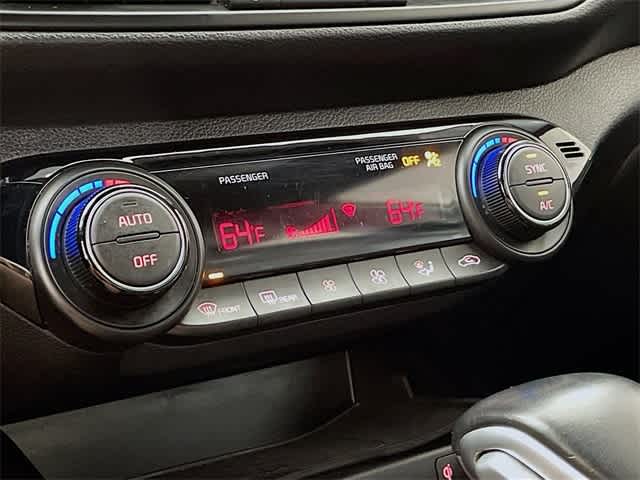 2023 Kia Forte GT-Line photo 18