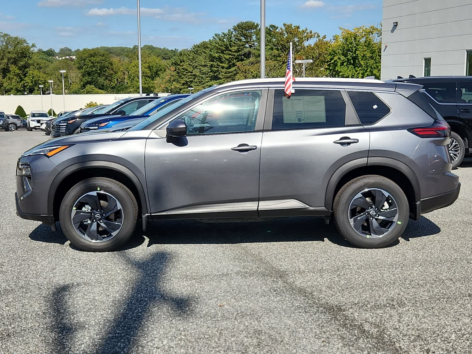 2026 Nissan Rogue SV photo 4