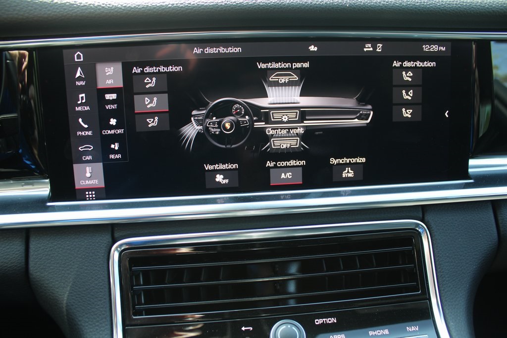 2021 Porsche Panamera 4 photo 43
