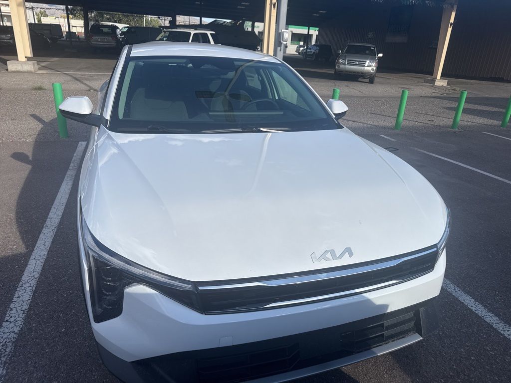 2025 Kia K4 EX photo 3
