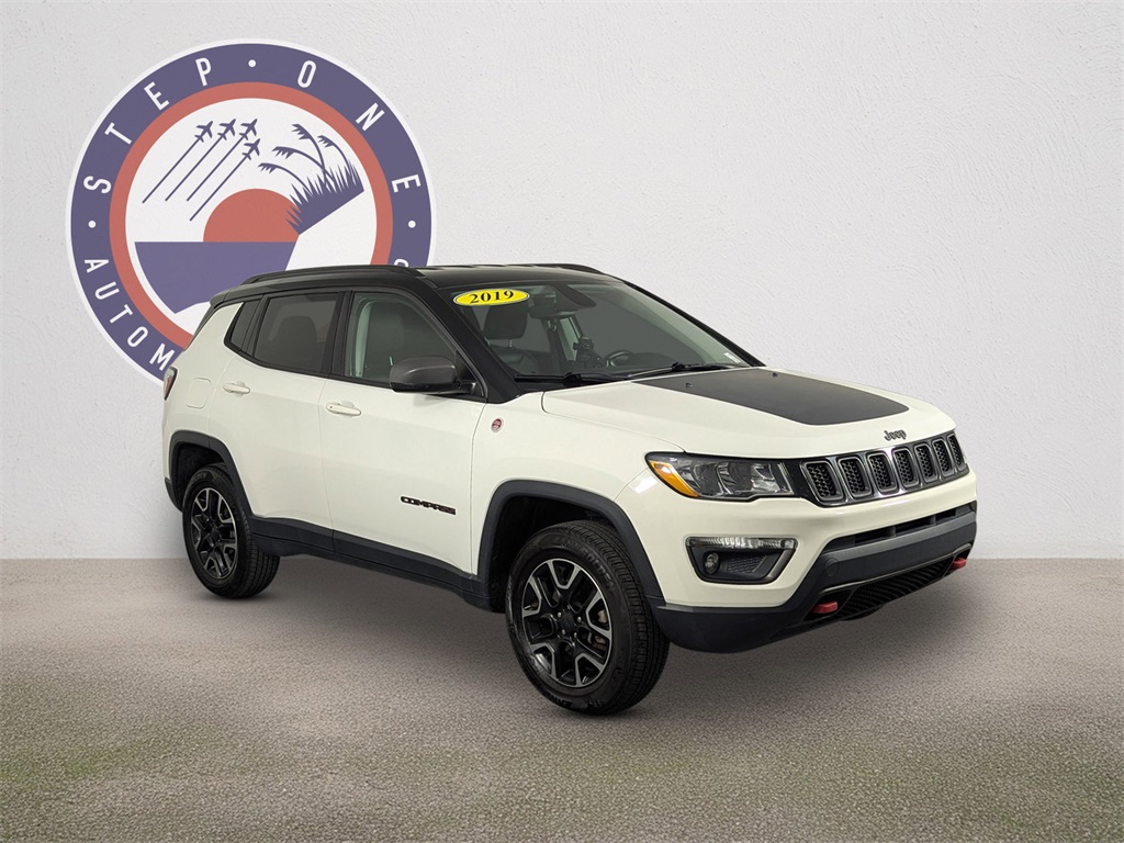 2019 Jeep Compass Trailhawk photo 2