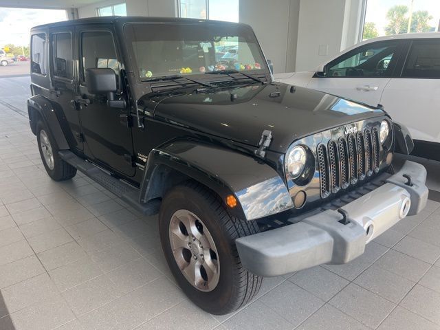 2013 Jeep Wrangler Sahara photo 4
