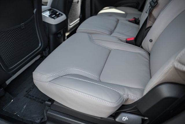 2026 Volvo XC90 photo 28