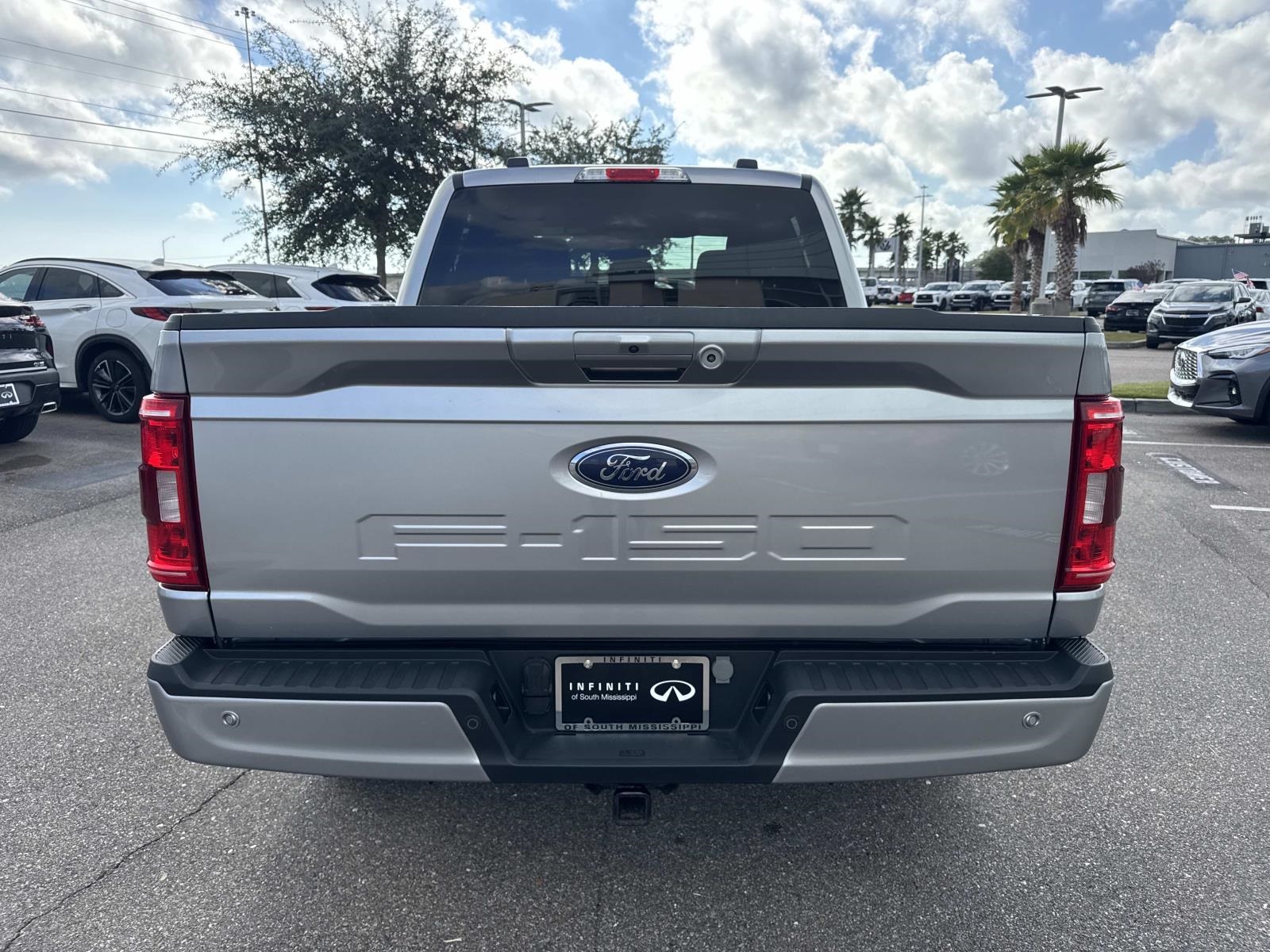 2023 Ford F-150 XLT photo 4