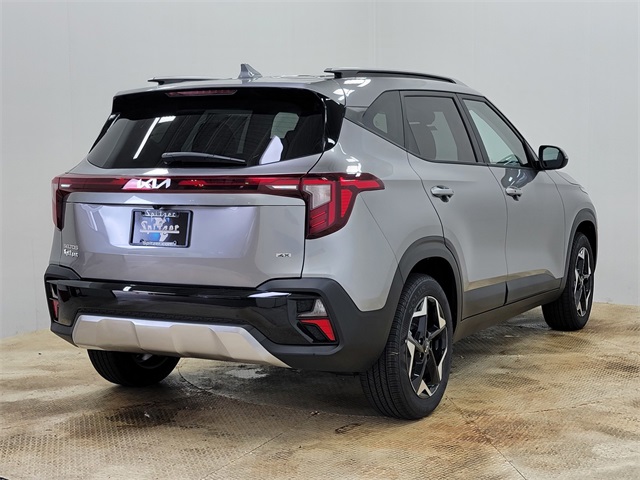2026 Kia Seltos S photo 2