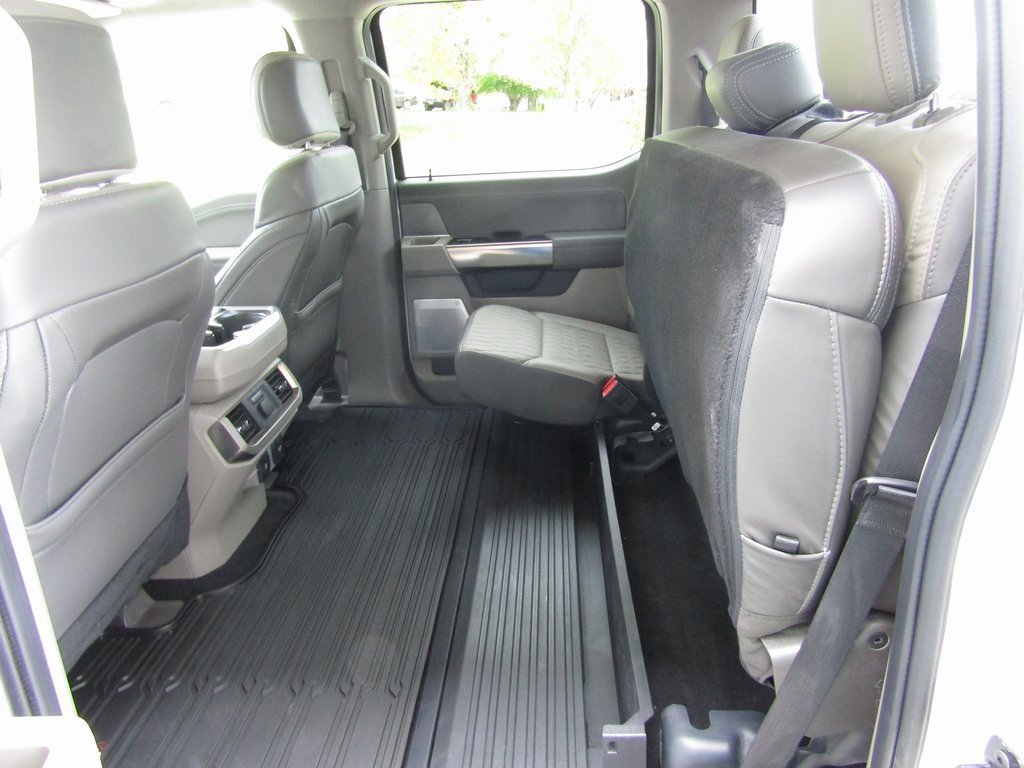 2024 Ford F-150 Platinum photo 29