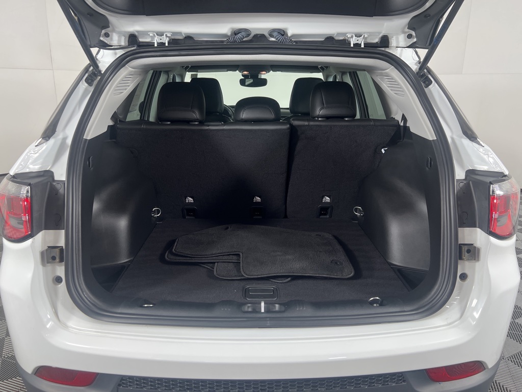 2022 Jeep Compass Limited photo 3