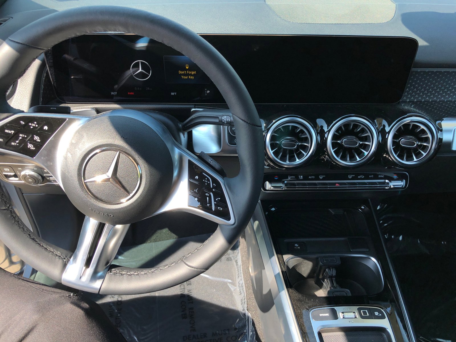 2025 Mercedes Benz GLB 250 4MATIC photo 9