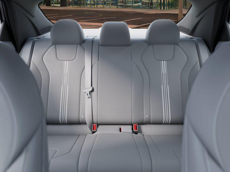 2025 Hyundai Elantra SEL Sport photo 12