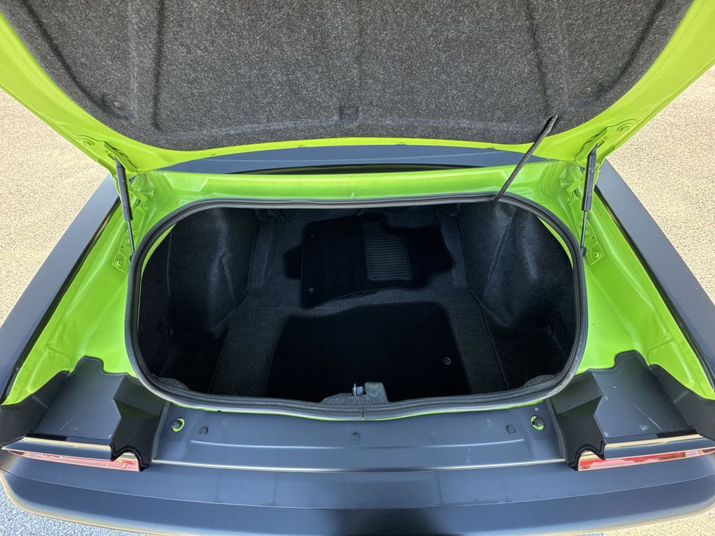 2019 Dodge Challenger R/T Scat Pack Widebody photo 21