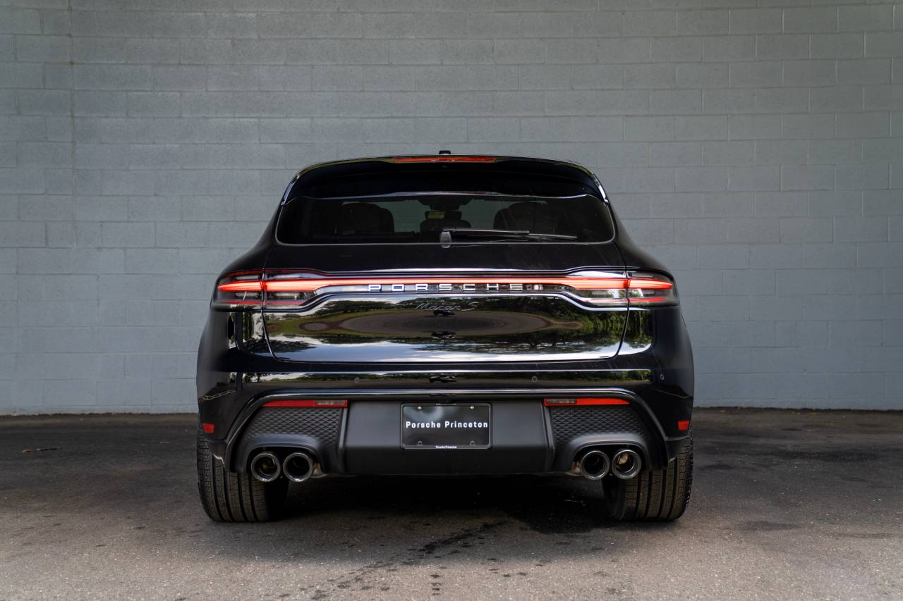 2025 Porsche Macan S photo 14
