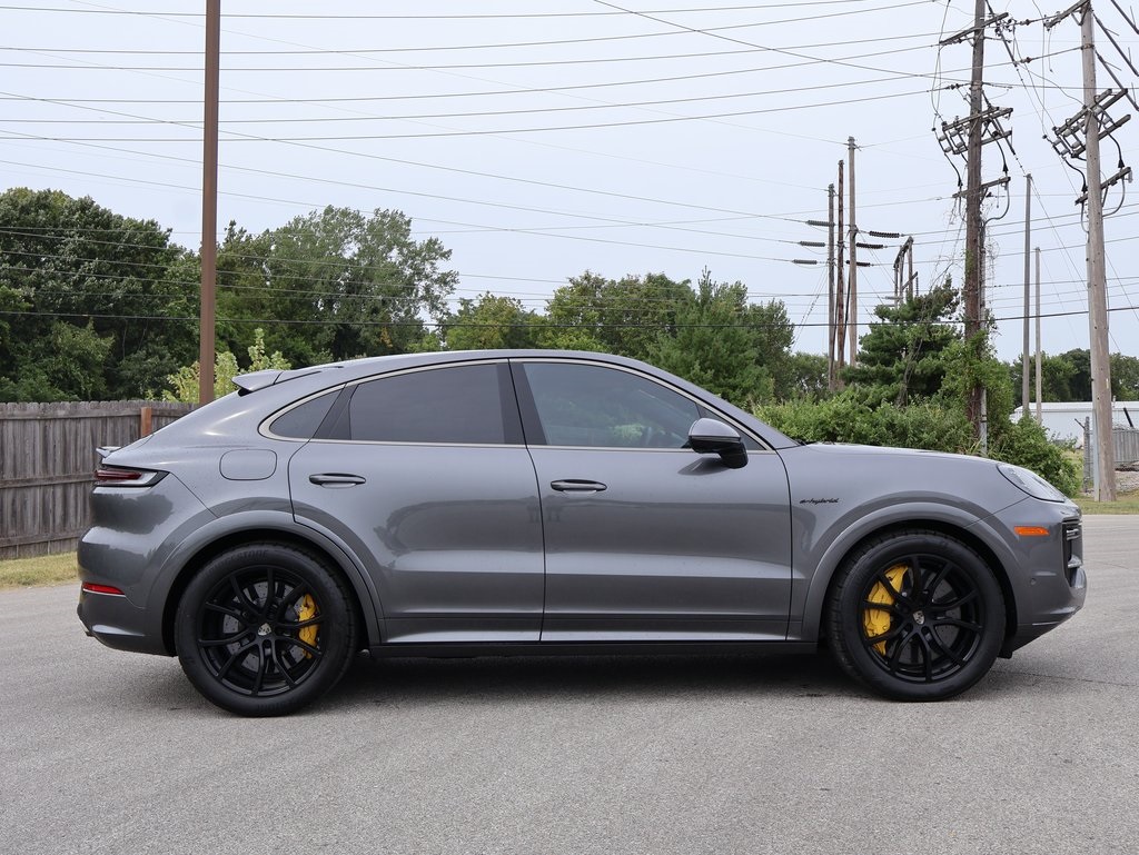 2025 Porsche Cayenne E-Hybrid Coupe Turbo photo 8