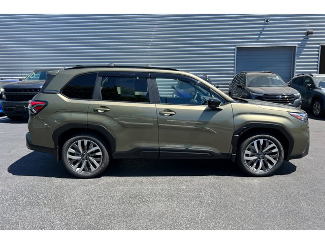 2025 Subaru Forester Touring photo 28