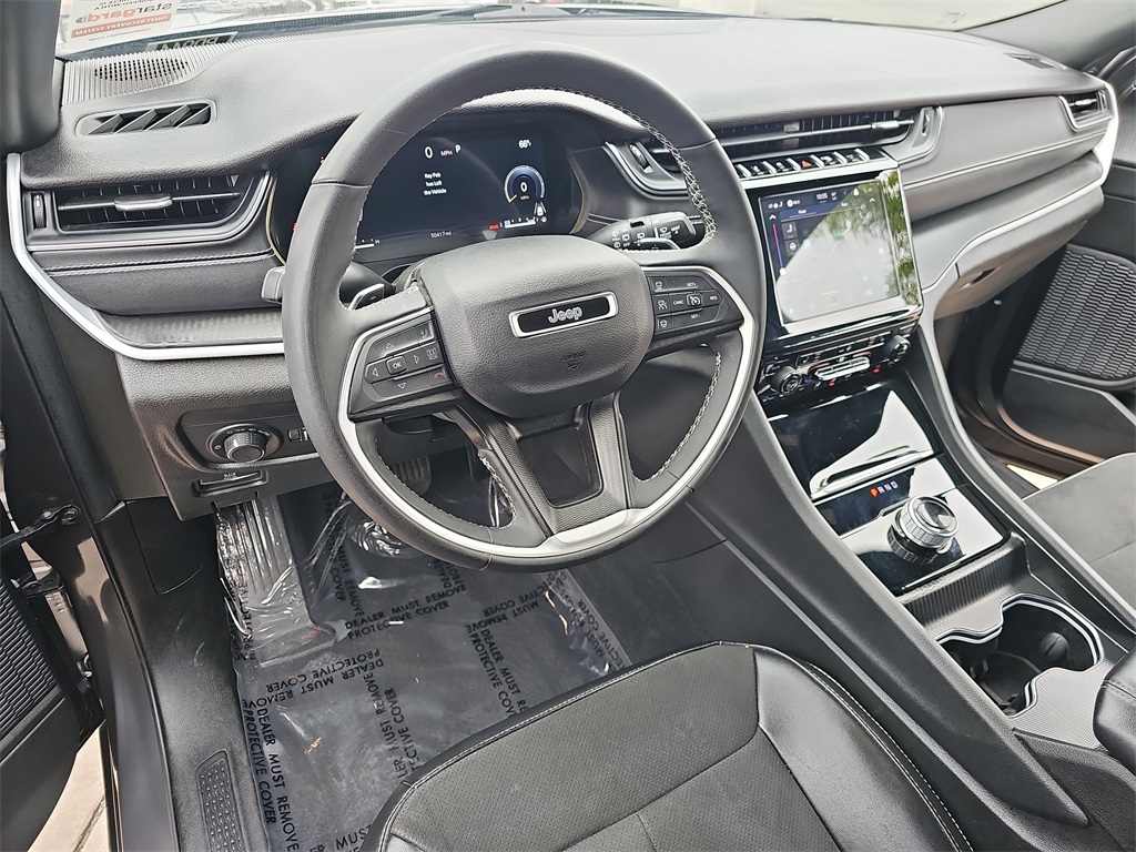 2024 Jeep Grand Cherokee Altitude photo 17