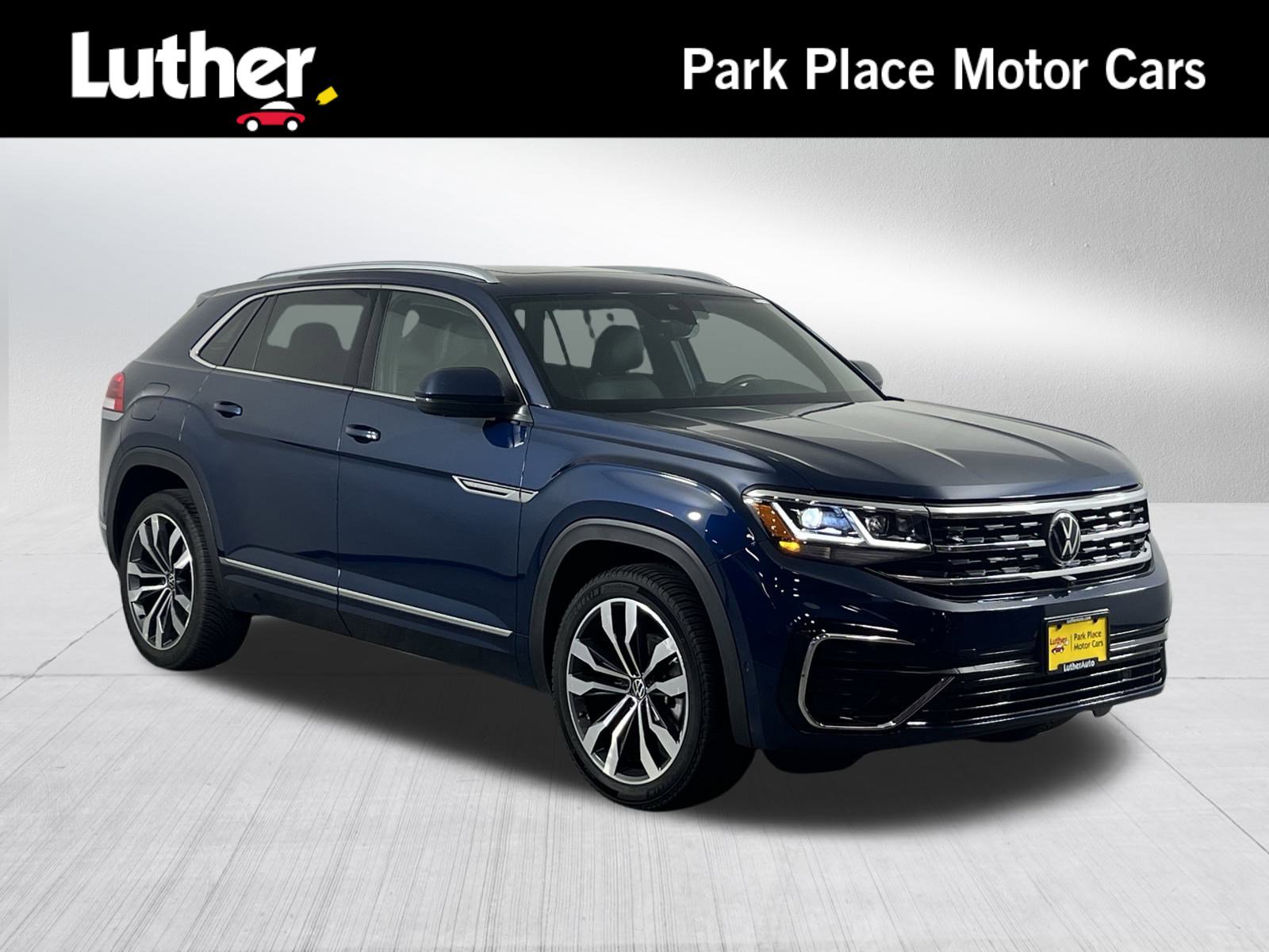2021 Volkswagen Atlas Cross Sport SEL Premium R-Line's photo