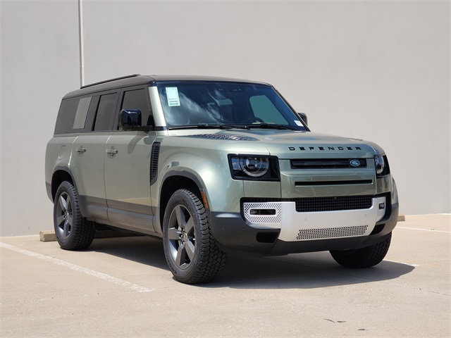 2025 Land Rover Defender 130 S photo 2