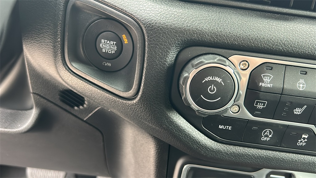 2024 Jeep Wrangler Willys photo 25