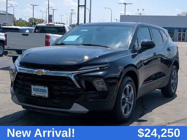 2023 Chevrolet Blazer 2LT photo 2