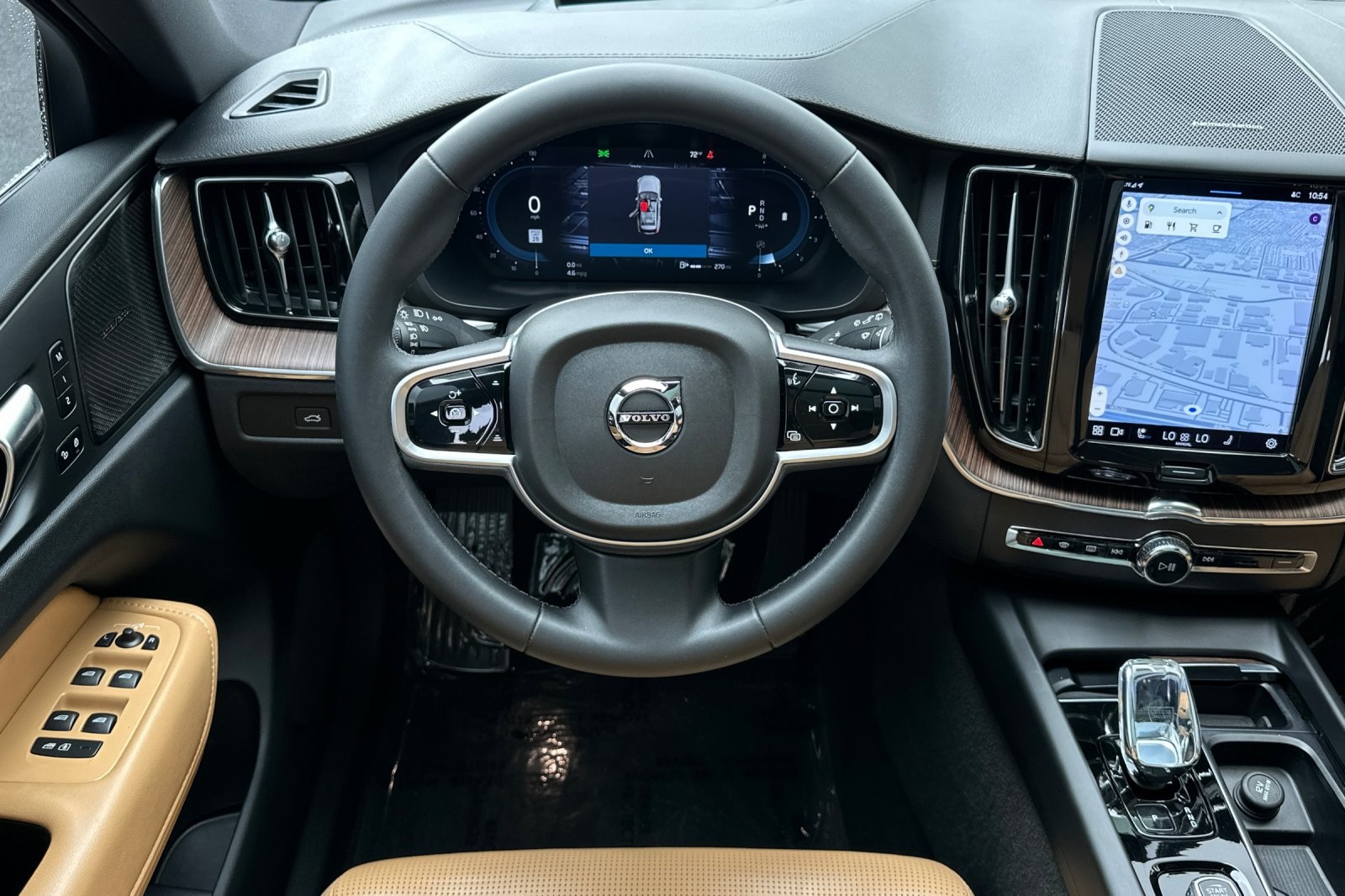 2023 Volvo XC60 B5 Ultimate photo 13