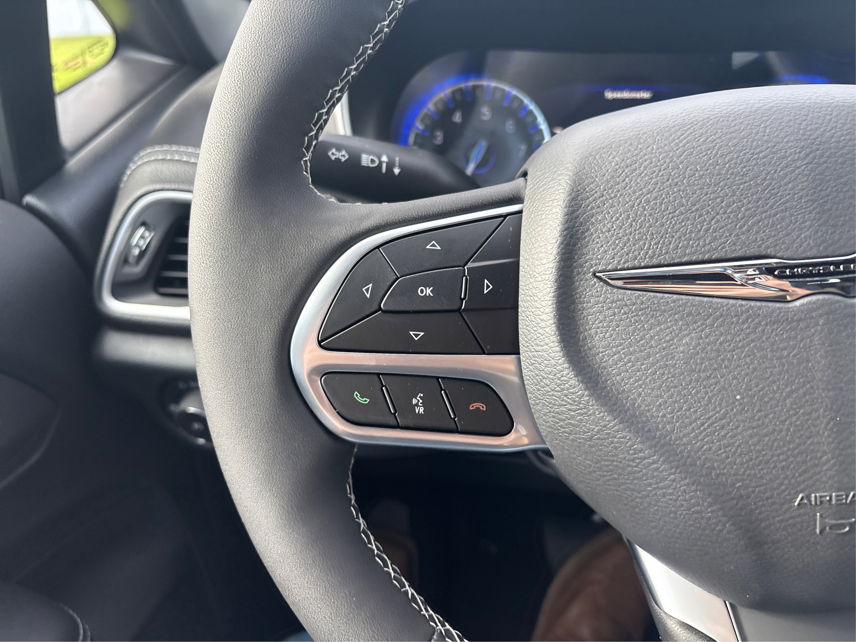 2026 Chrysler Pacifica photo 20