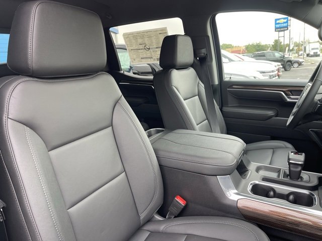 2025 Chevrolet Silverado 1500 RST photo 11