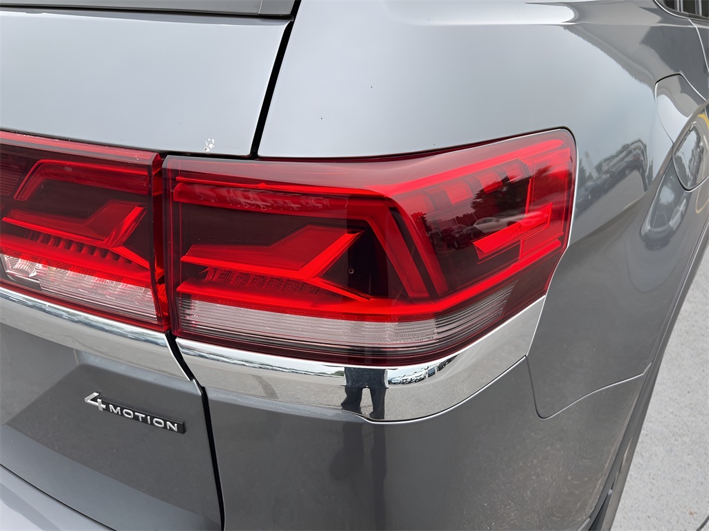 2024 Volkswagen Atlas SE Technology photo 12