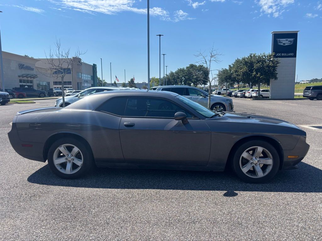 2013 Dodge Challenger SXT Plus photo 3