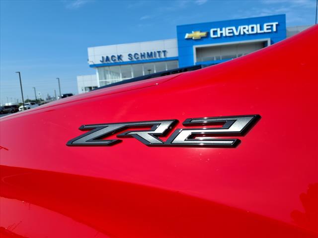 2025 Chevrolet Silverado 1500 ZR2 photo 2