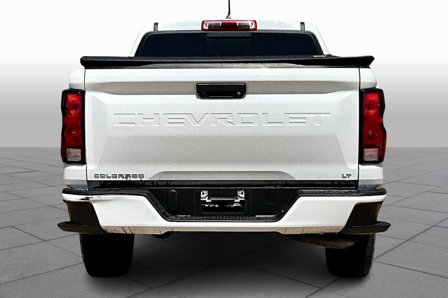 2024 Chevrolet Colorado LT photo 4