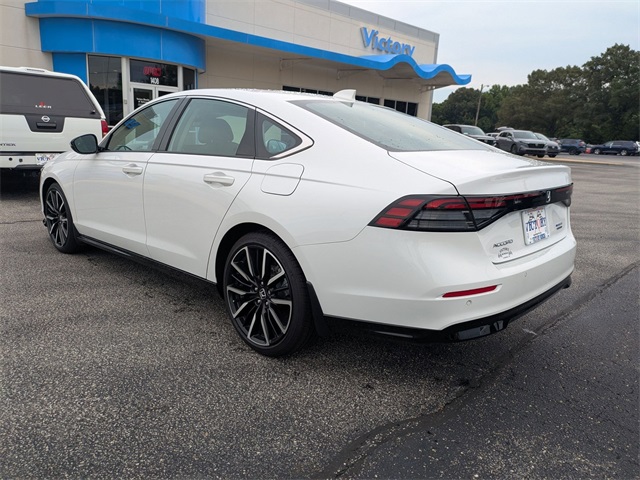 2025 Honda Accord Hybrid Touring photo 8
