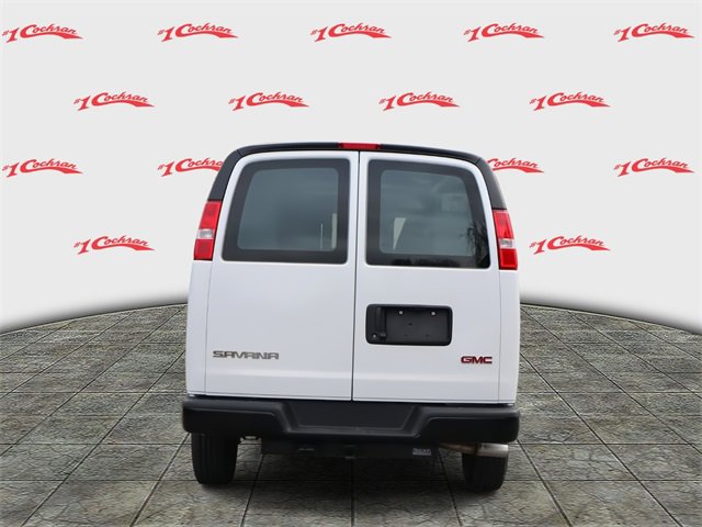 2025 Gmc Savana Cargo 3500 photo 4