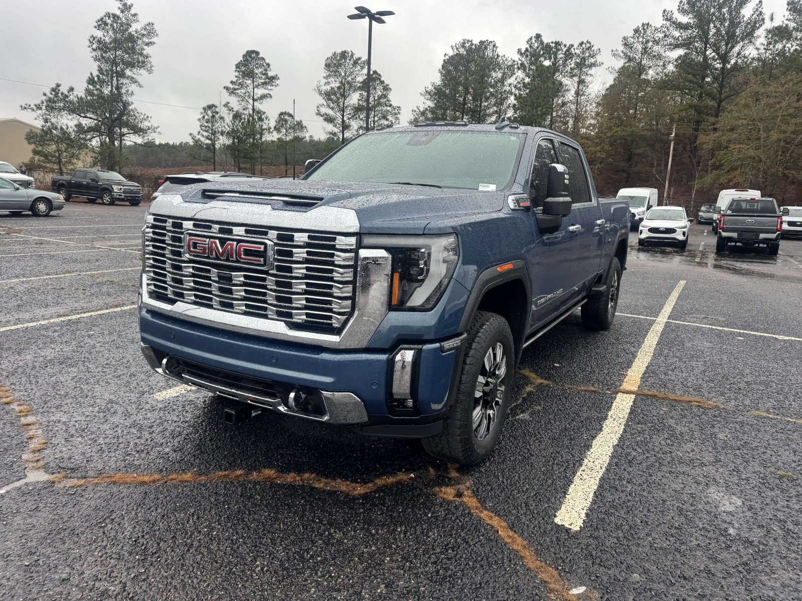 2024 GMC Sierra 2500HD Denali's photo