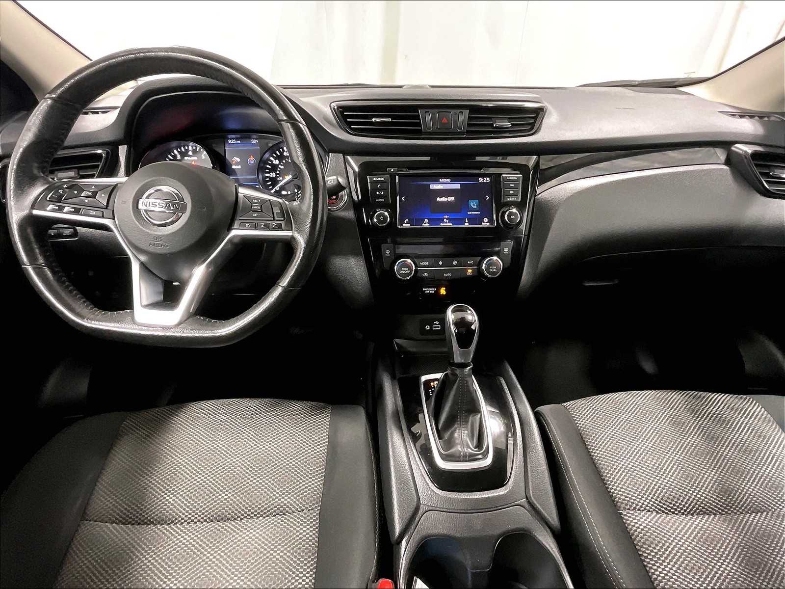 2019 Nissan Rogue Sport SV photo 21