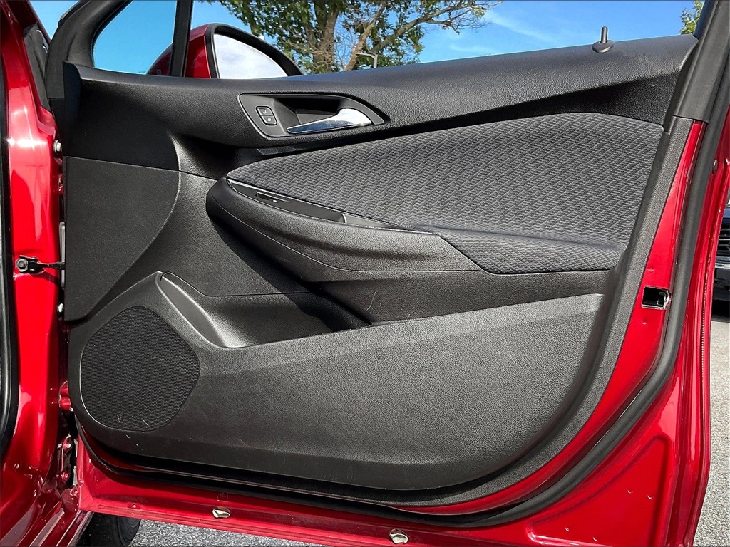 2018 Chevrolet Cruze LT photo 11