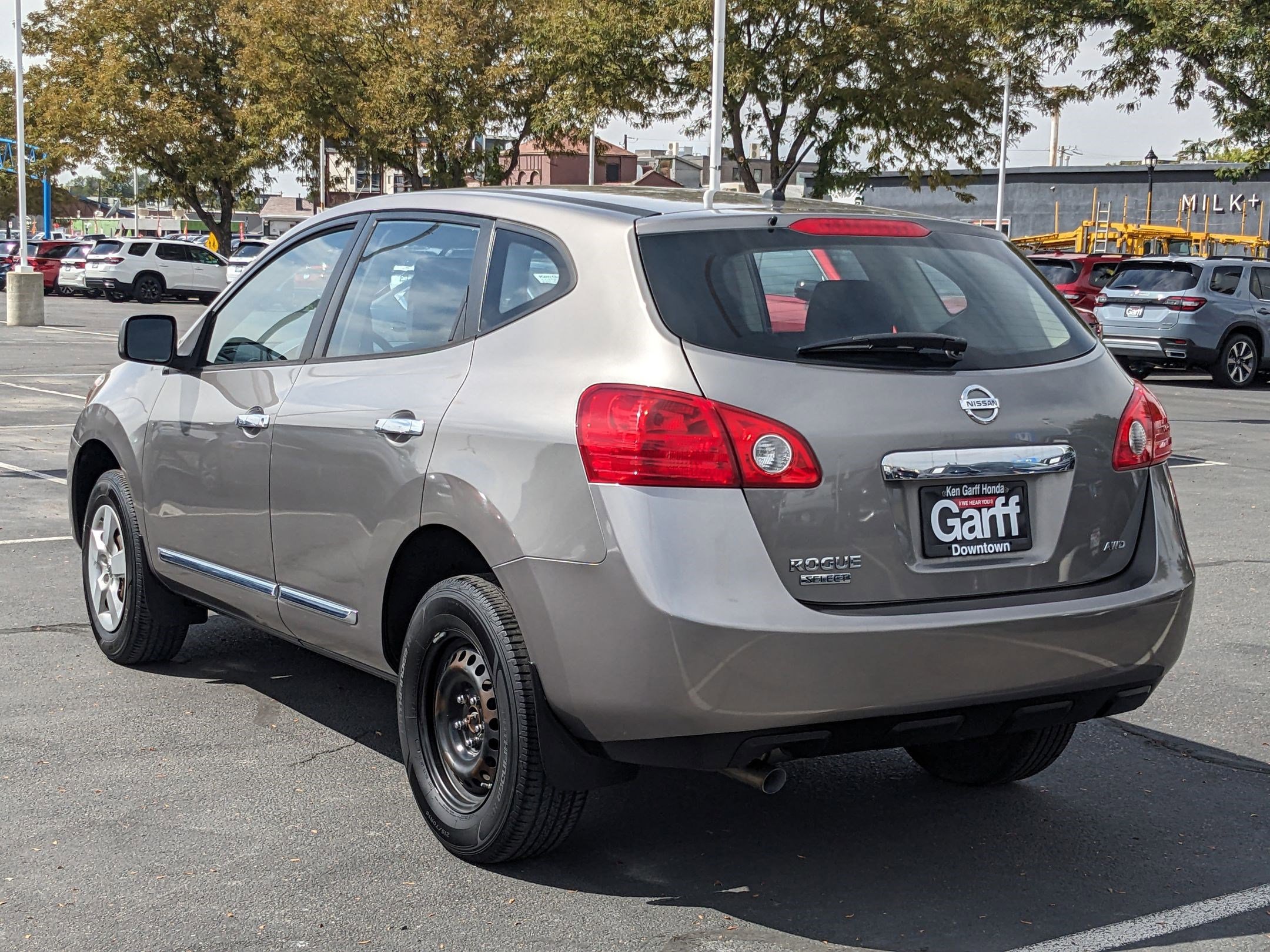 2014 Nissan Rogue Select S photo 5