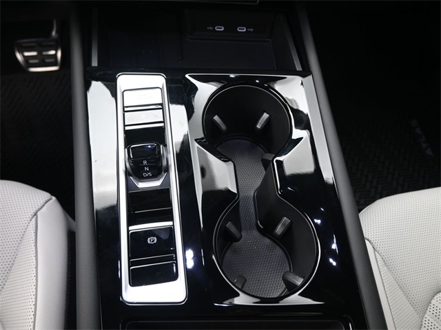 2025 Volkswagen Atlas Cross Sport SEL Premium R-Line photo 4