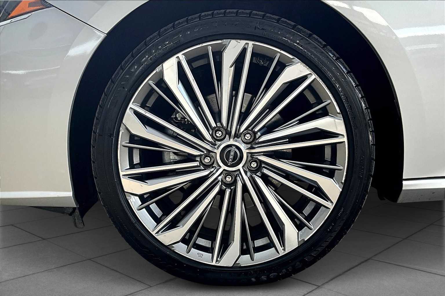 2023 Nissan Altima 2.5 SL photo 10