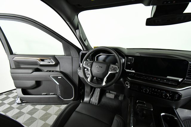 2026 Chevrolet Silverado 1500 RST photo 17