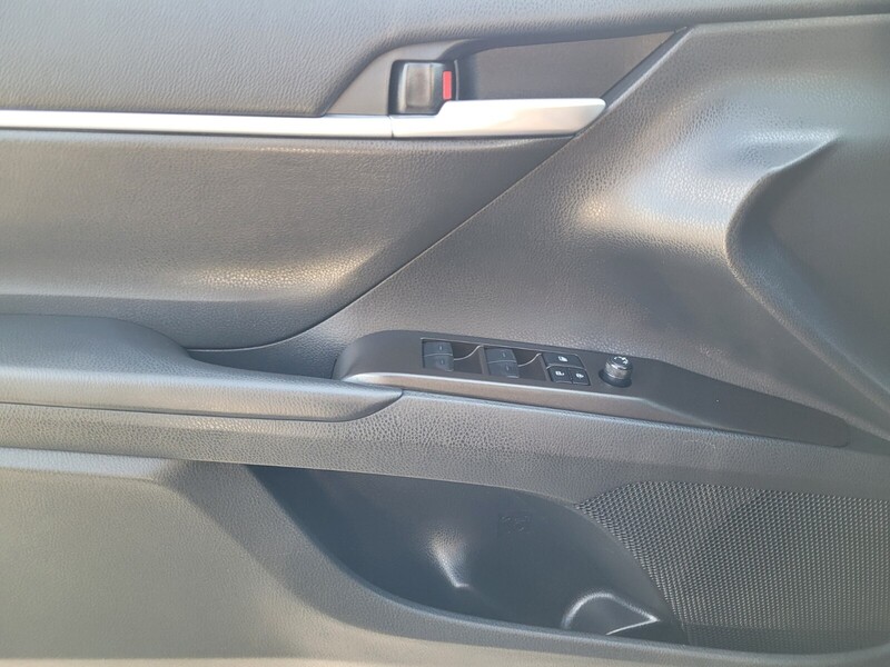 2023 Toyota Camry SE photo 19