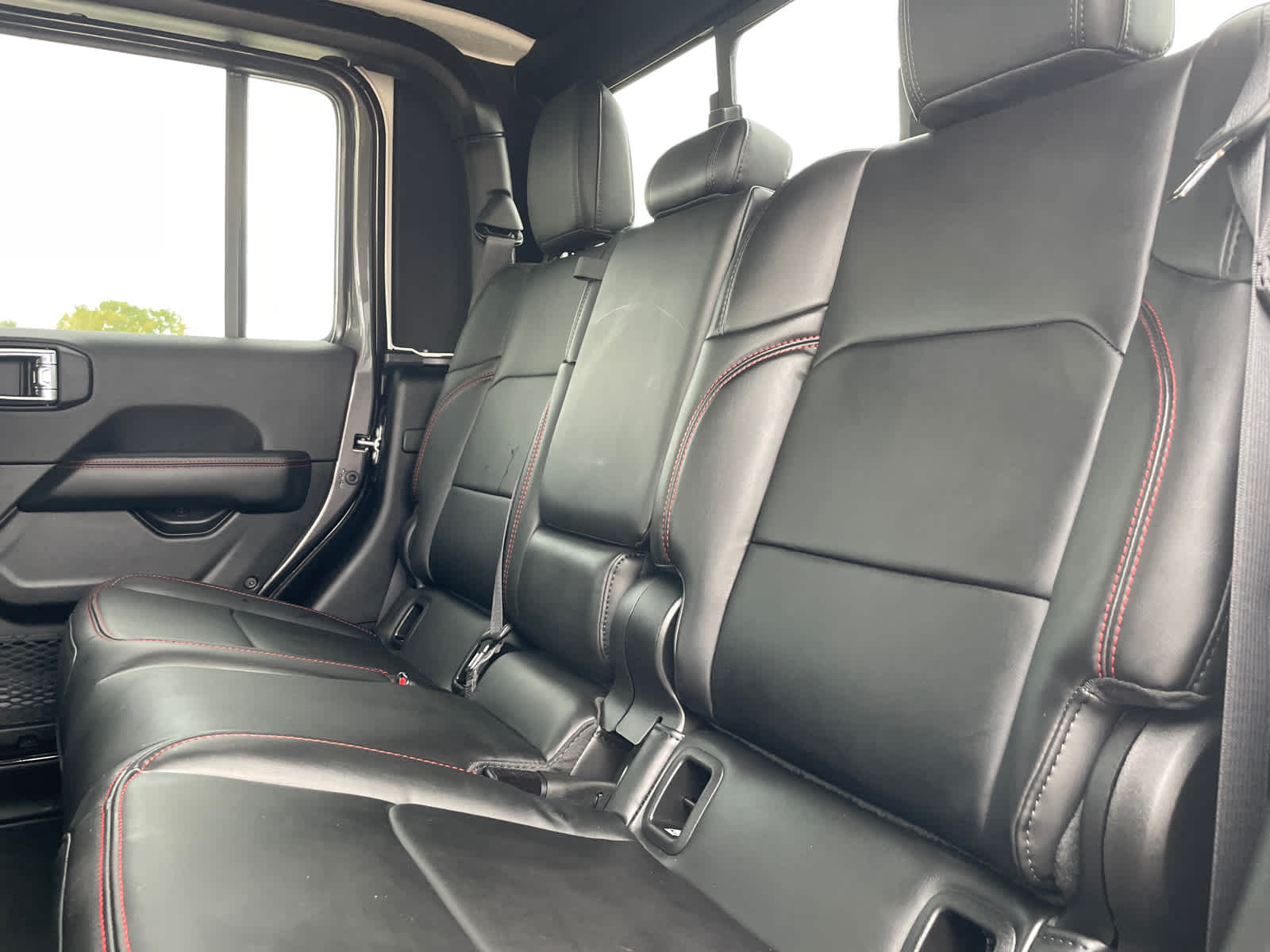 2025 Jeep Gladiator Rubicon photo 12
