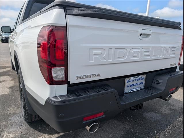 2025 Honda Ridgeline Black Edition photo 6