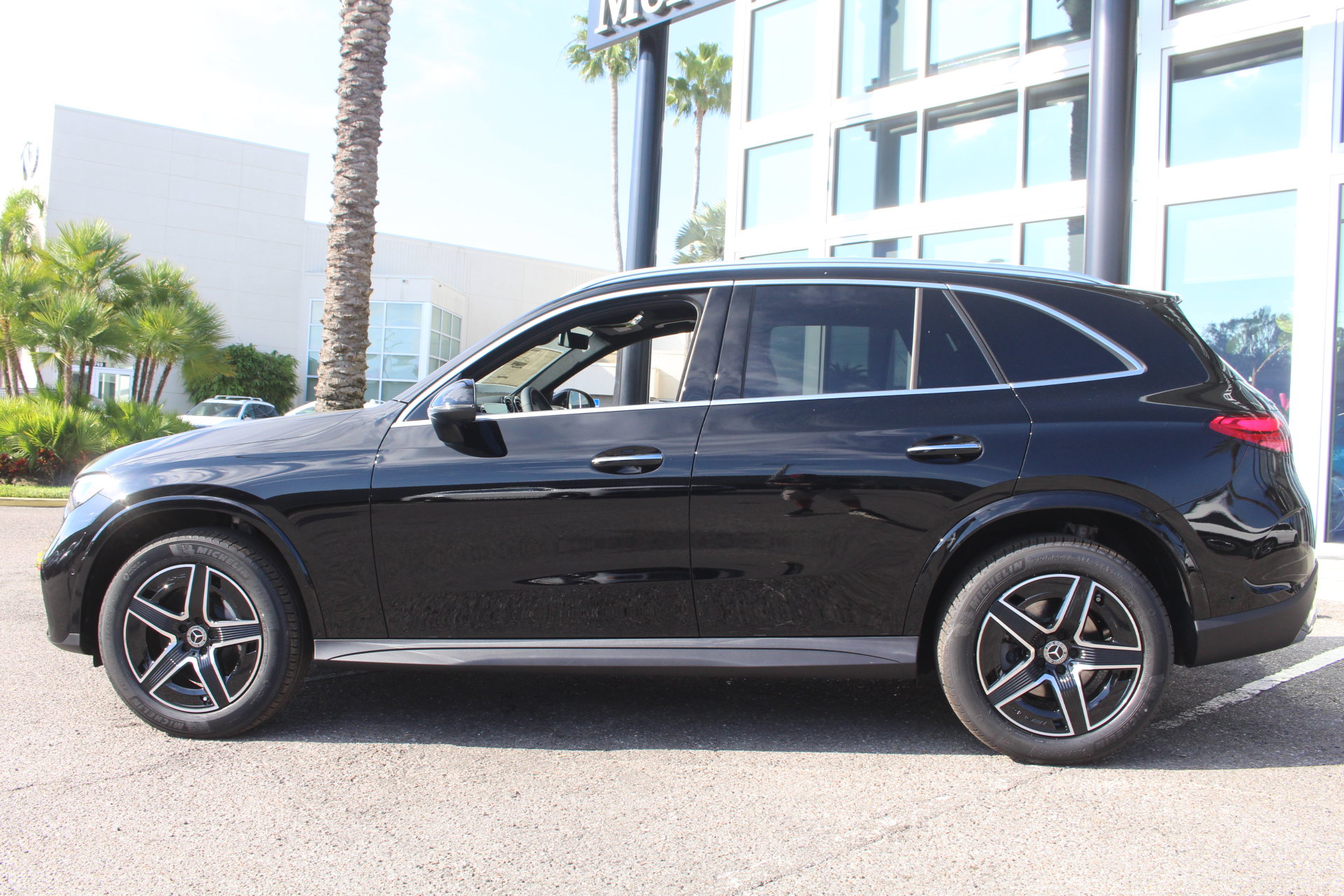 2026 Mercedes Benz GLS 300 photo 3