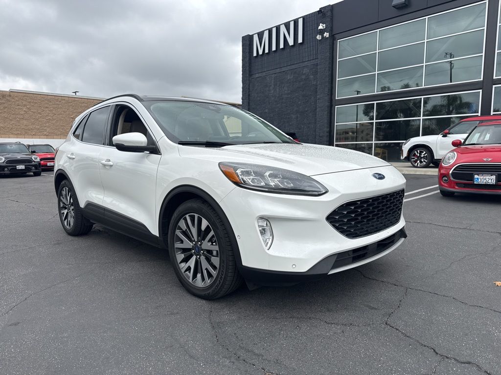 2020 Ford Escape Titanium Hybrid photo 7