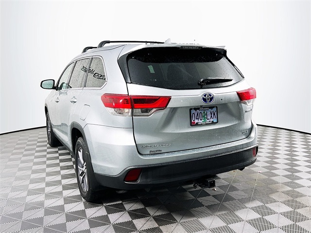 2019 Toyota Highlander Hybrid XLE photo 3